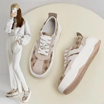 Luksusa ādas ikdienas apavi Viegls vintage sporta apavi Moderns bieza soled baltas kurpes